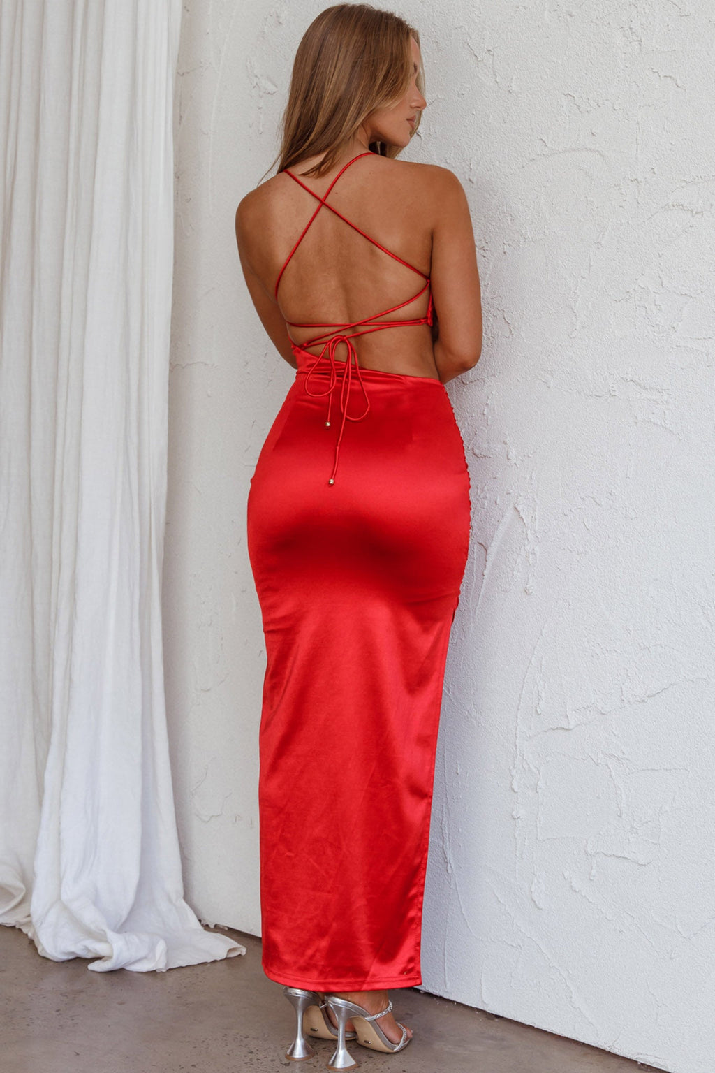 Can't Hardly Wait Cut-Out Midi Dress Red